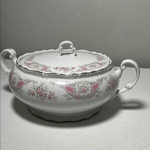 Vintage STYLE HOUSE Fine China Japan POMPADOUR Round Covered Vegetable Bowl Dish